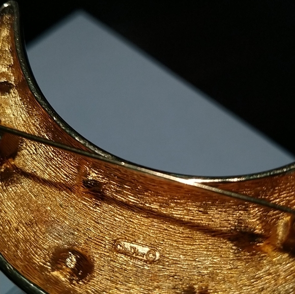 Christian DIOR Moon PIN - Picture 3 of 4